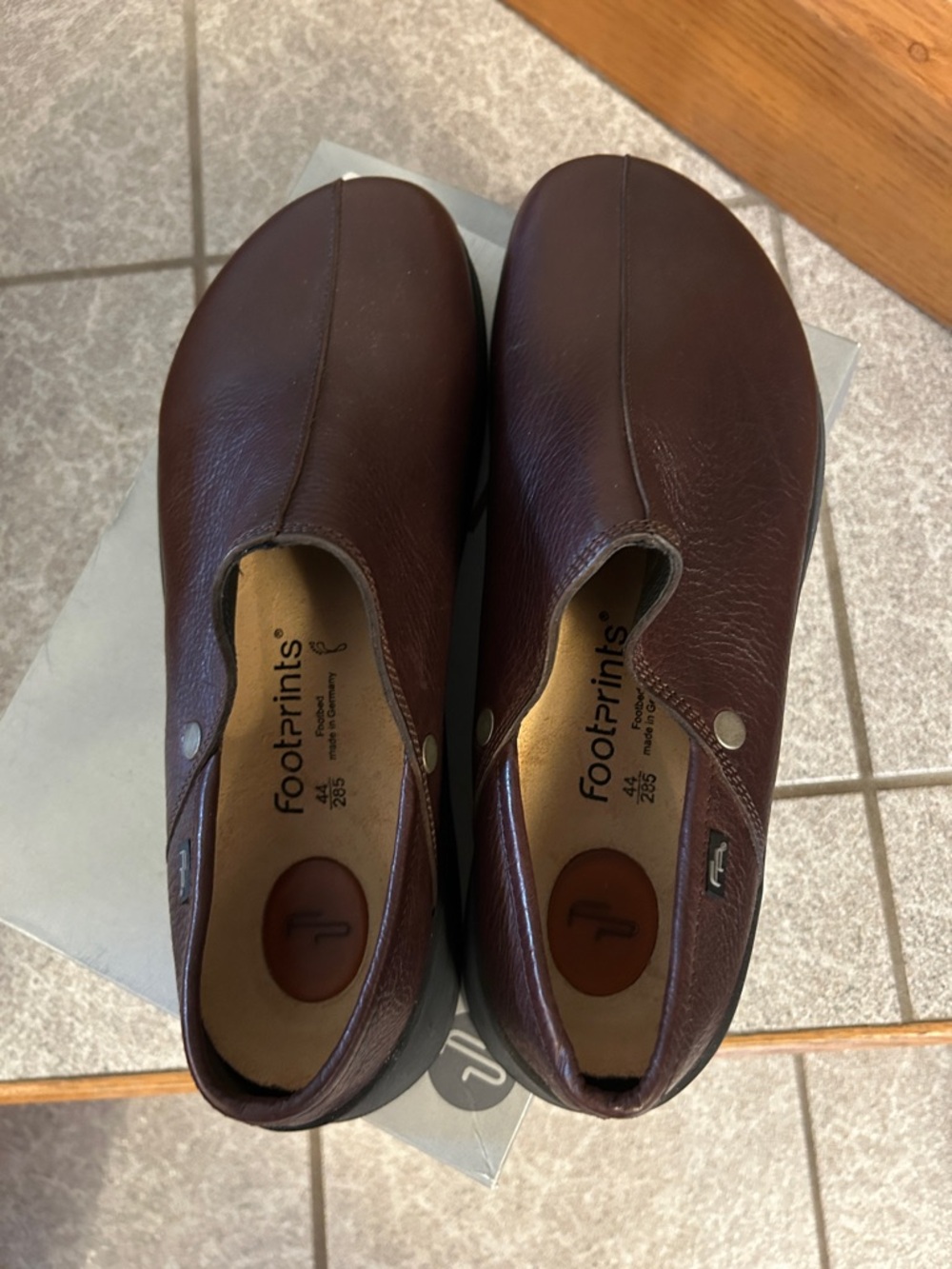 Footprints Men's Slip-On Work Clog - Brown - Picture 3 of 5